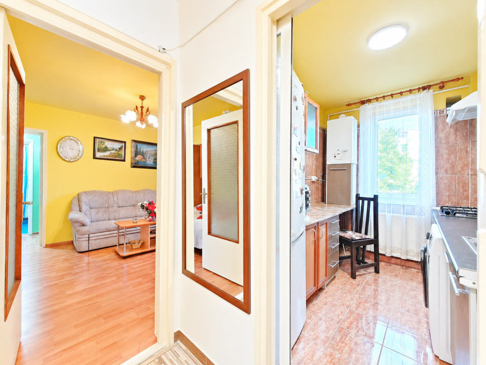 Vanzare apartament 2 camere, etajul 1 – Bulevardul Saturn nr. 41, Brașov