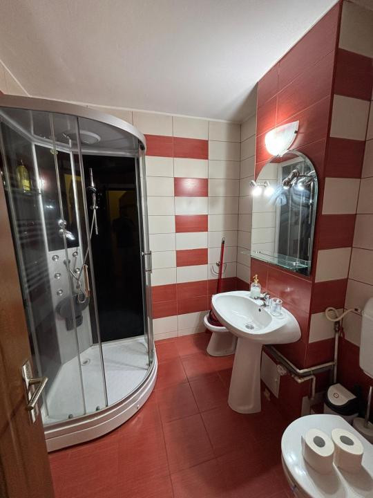 Apartament 3 camere de inchiriat in Valea Aurie