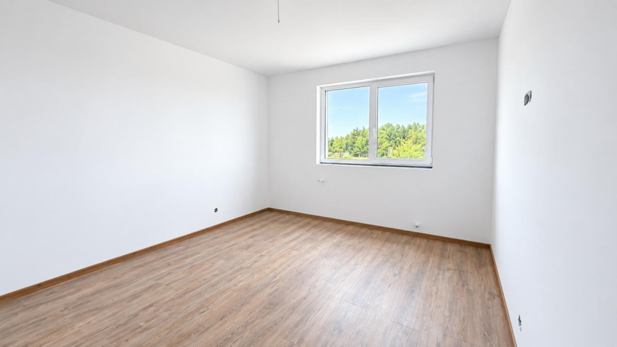 Apartament cu 3 camere și 2 băi, plus balcon
