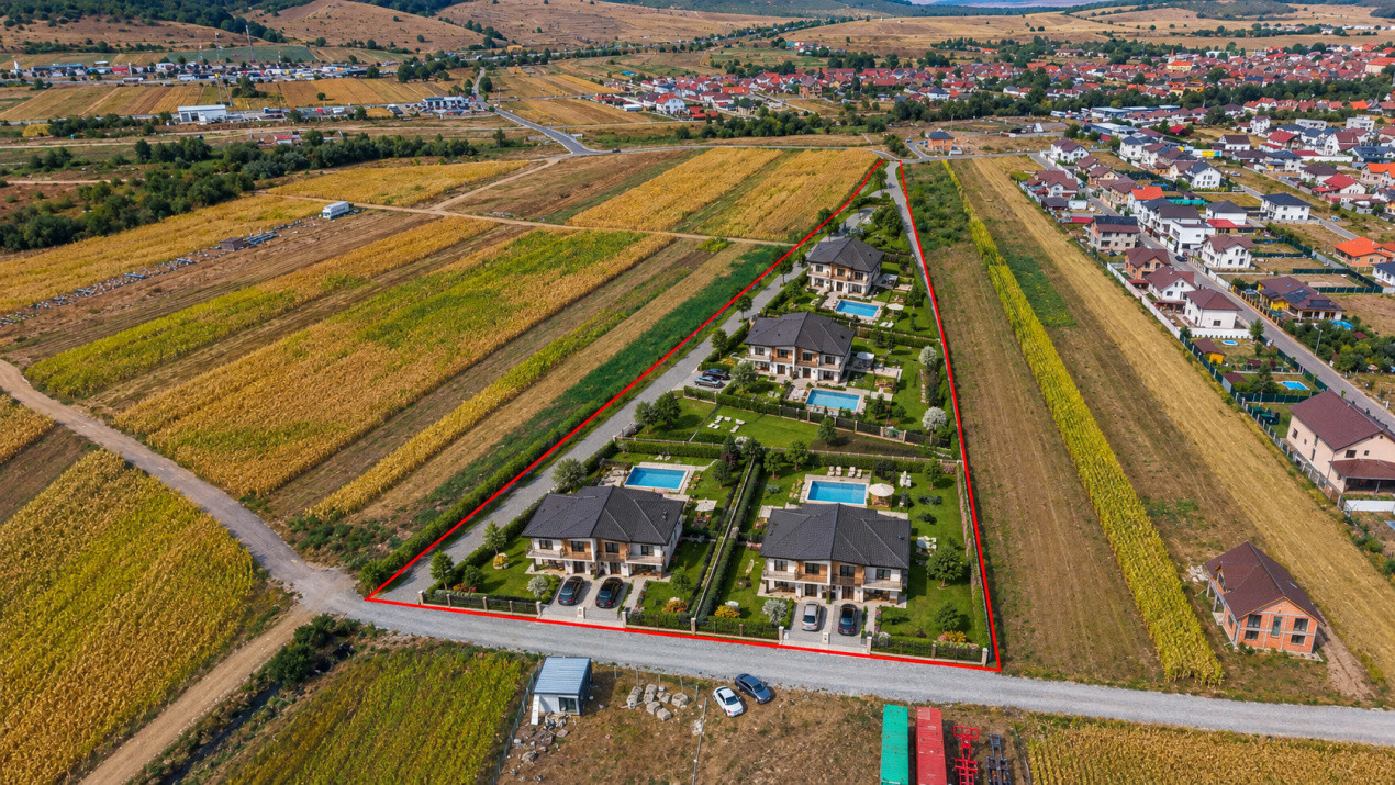 Teren investiție Cristian – 3.752 mp, intravilan front stradal dublu - 