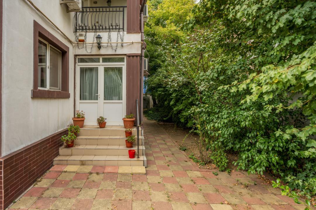 Comision 0% - Vilă 5 camere, 4 dormitoare, teren 282mp in Sector 1