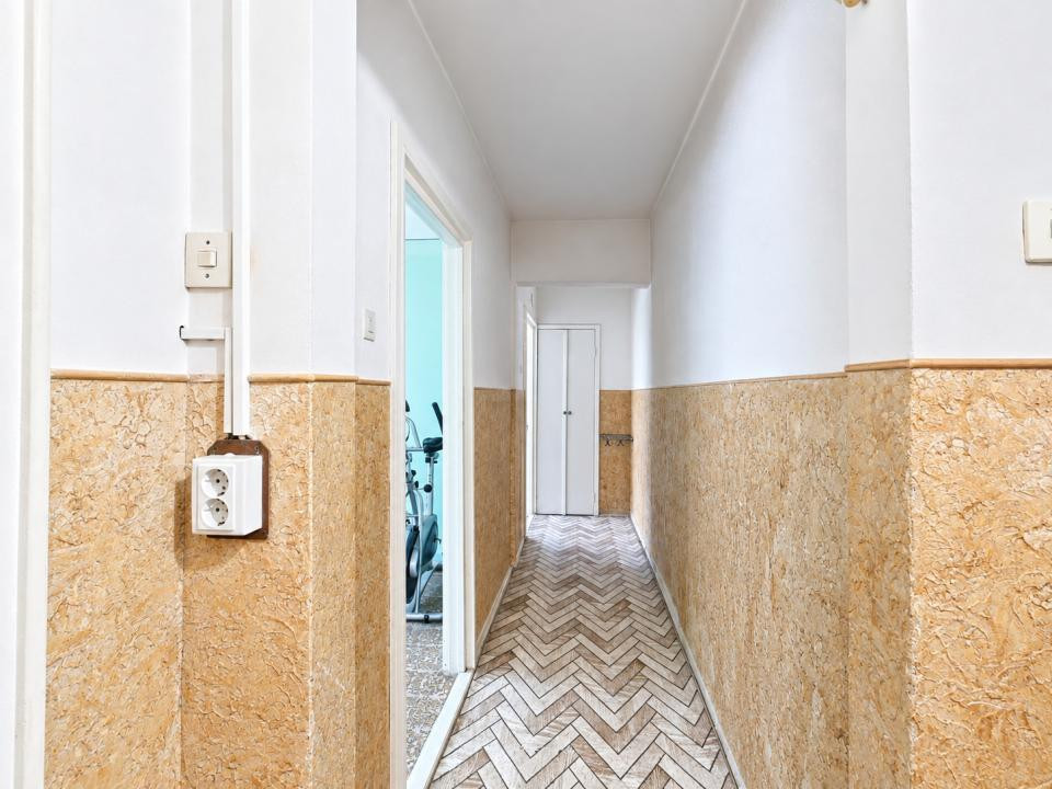 Vânzare apartament cu 3 camere, decomandat - strada Codrul Cosminului