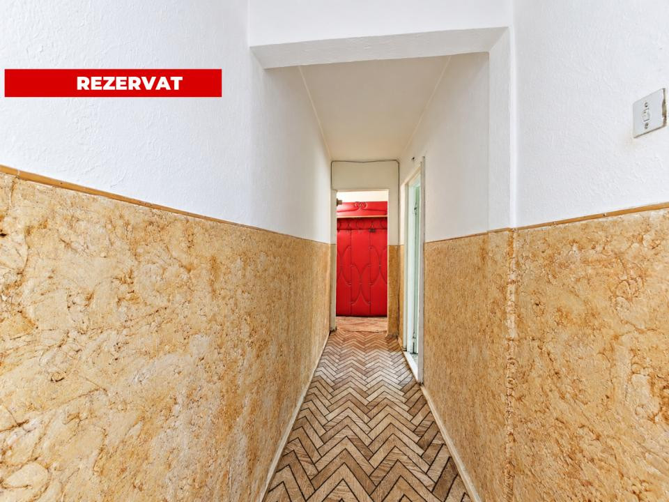 REZERVAT - Vânzare apartament cu 3 camere, decomandat - strada Codrul Cosminului