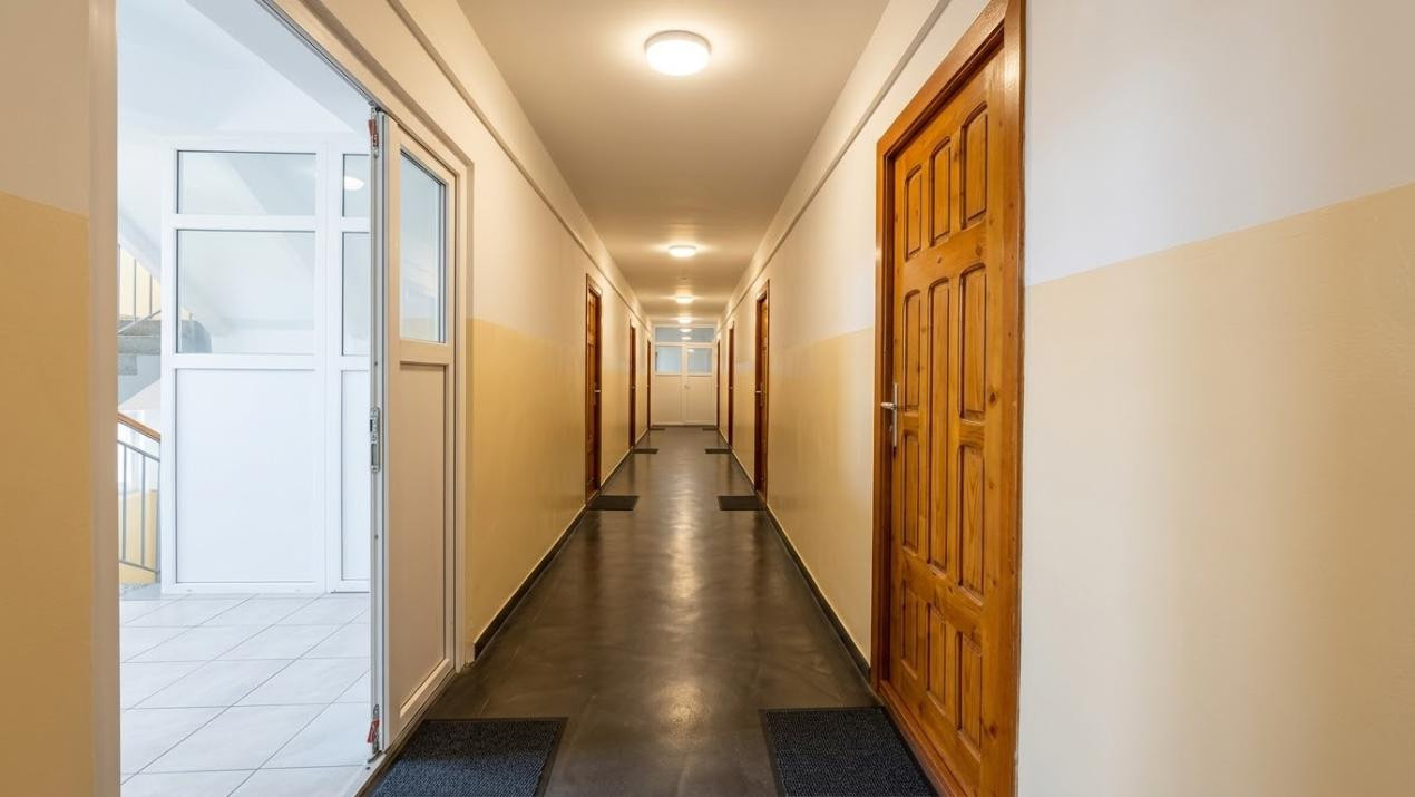 Garsoniera Renovata cu centrala proprie - Etaj 1