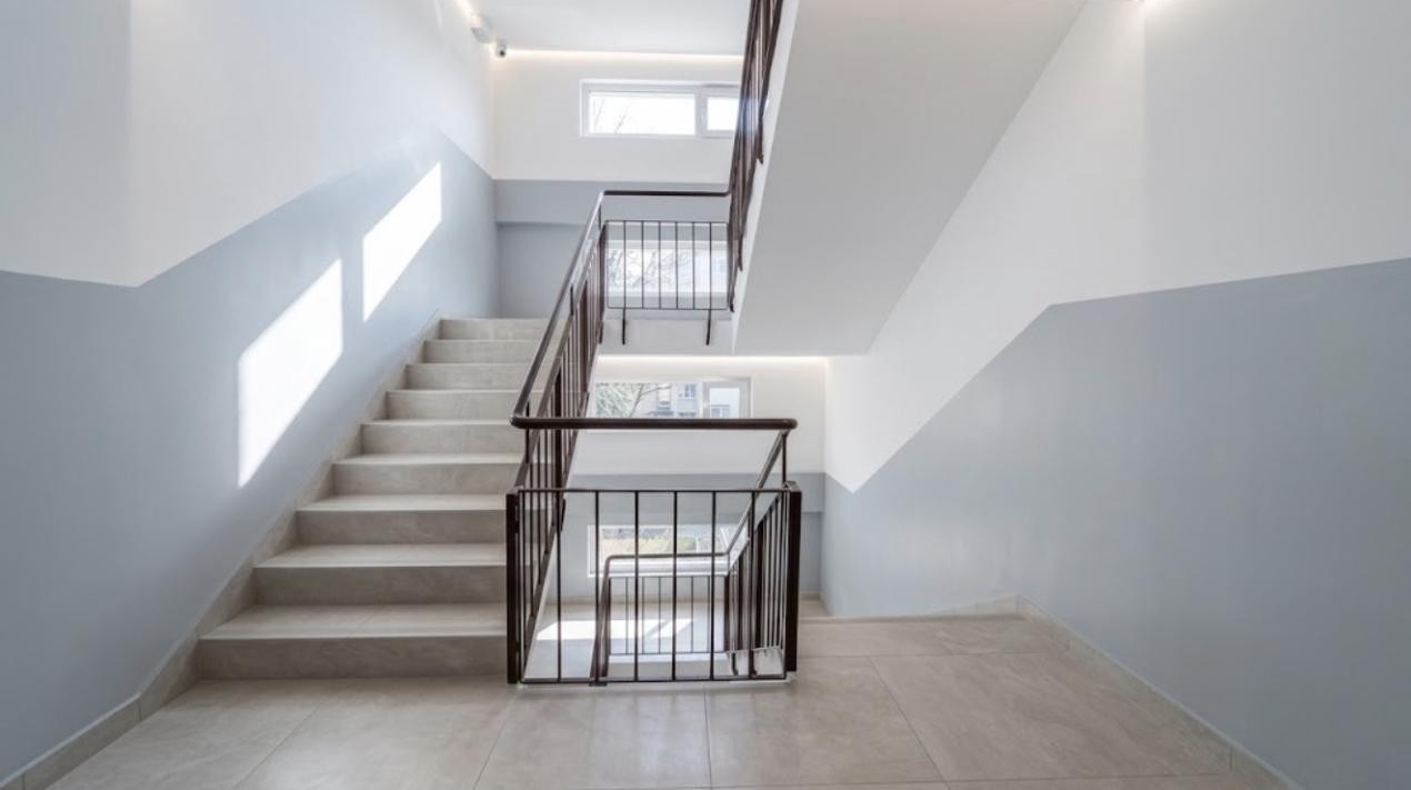 Garsoniera Renovata cu centrala proprie - Etaj 1