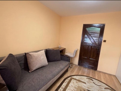 Garsoniera Renovata cu centrala proprie - Etaj 1