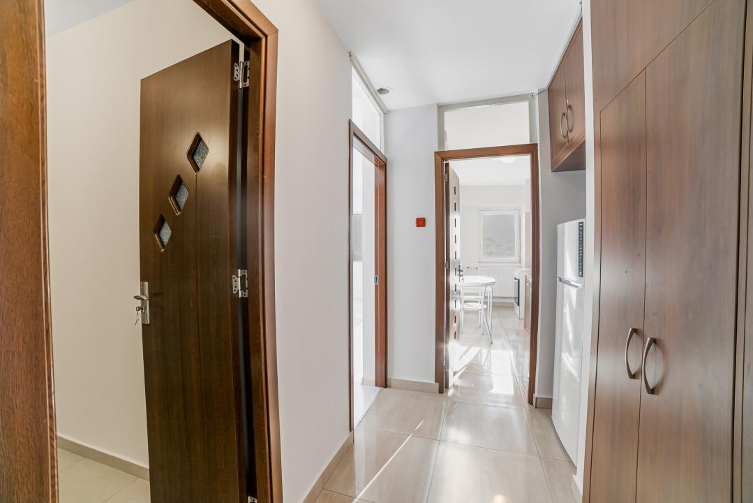 Garsonieră decomandată, 41 mp, renovată integral | Sebastian | Bloc 1987