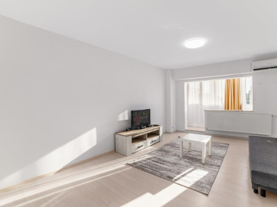Garsonieră decomandată, 41 mp, renovată integral | Sebastian | Bloc 1987