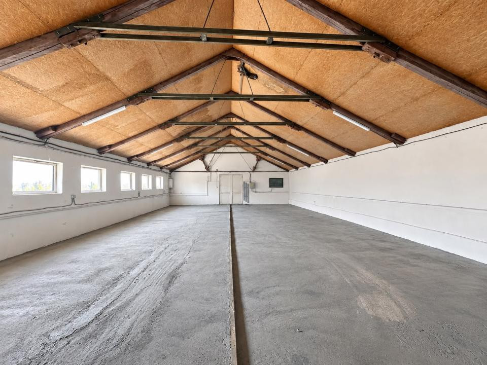 HALĂ | 200 MP | PUTERE INSTALATĂ 150 KW | HĂRMAN