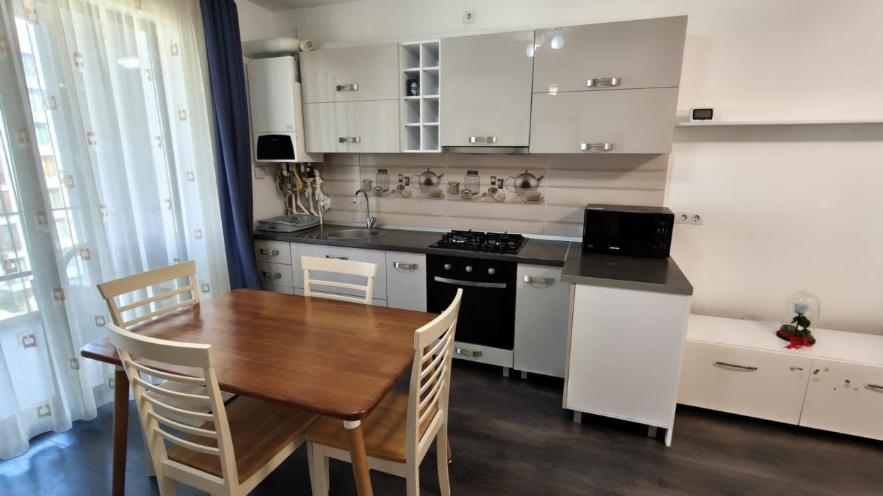 Apartament de inchiriat 3 camere mobilat