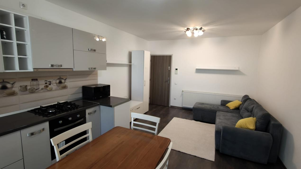 Apartament de inchiriat 3 camere mobilat