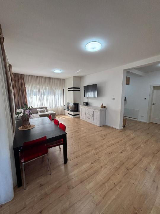 Casă individuală de închiriat în Tochile  6 camere, 160 mp, teren 1.000 mp