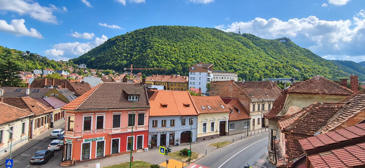 Închiriere apartament cu 3 camere, mobilat și utilat, Central Brasov