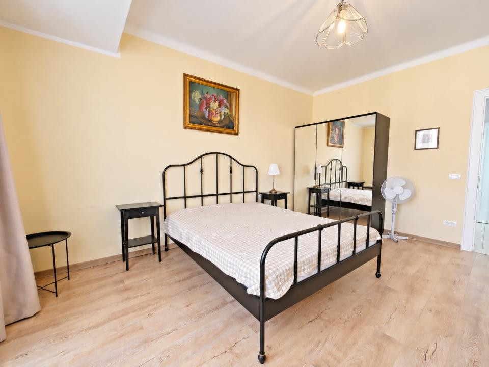 Închiriere apartament cu 3 camere, mobilat și utilat, Central Brasov