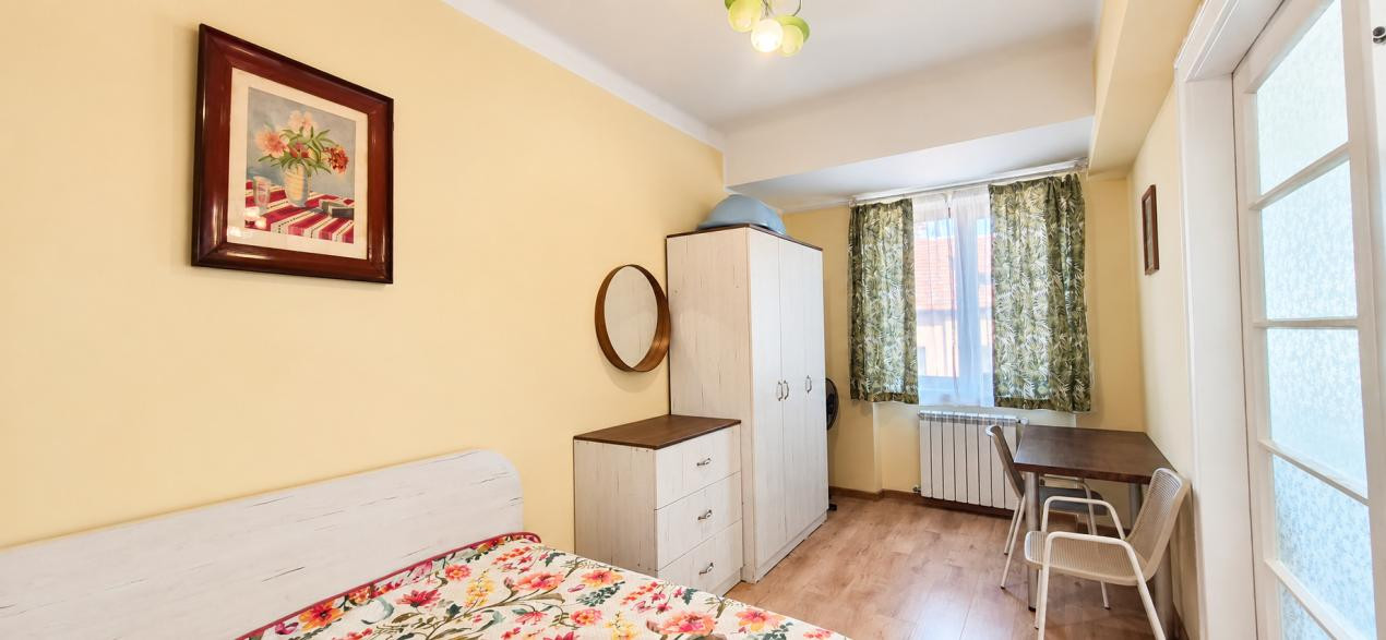 Închiriere apartament cu 3 camere, mobilat și utilat, Central Brasov