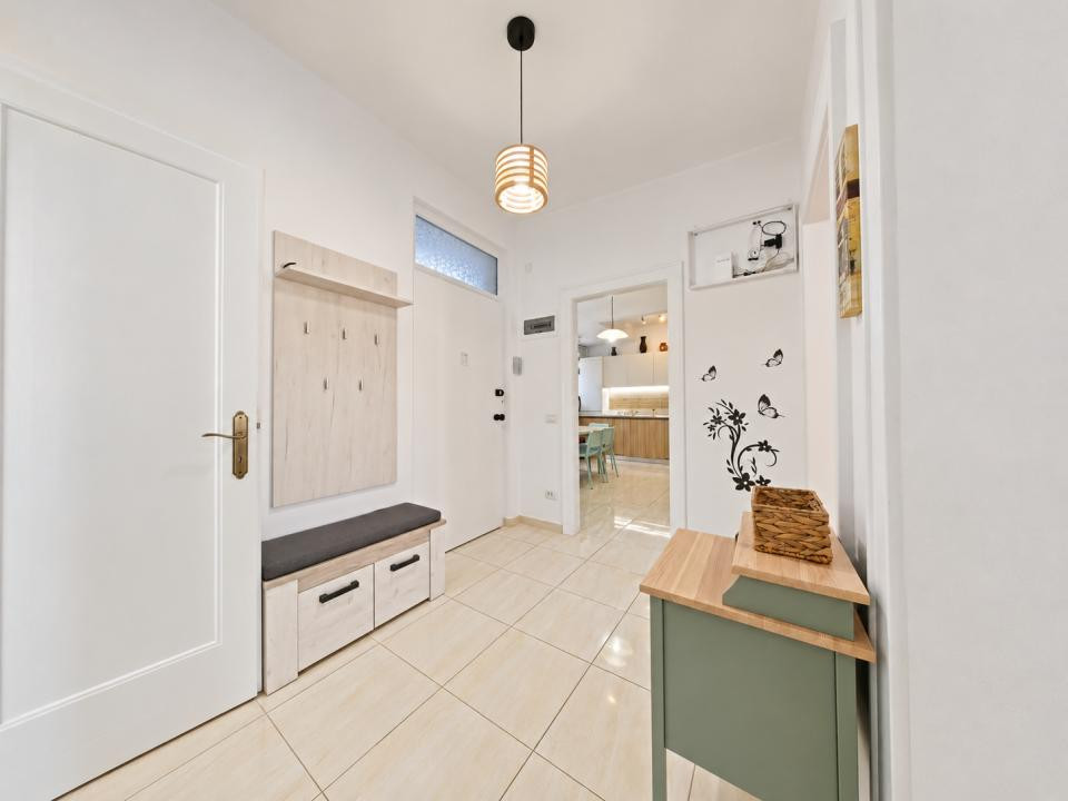 Închiriere apartament cu 3 camere, mobilat și utilat, Central Brasov