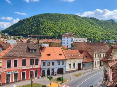 Închiriere apartament cu 3 camere, mobilat și utilat, Central Brasov