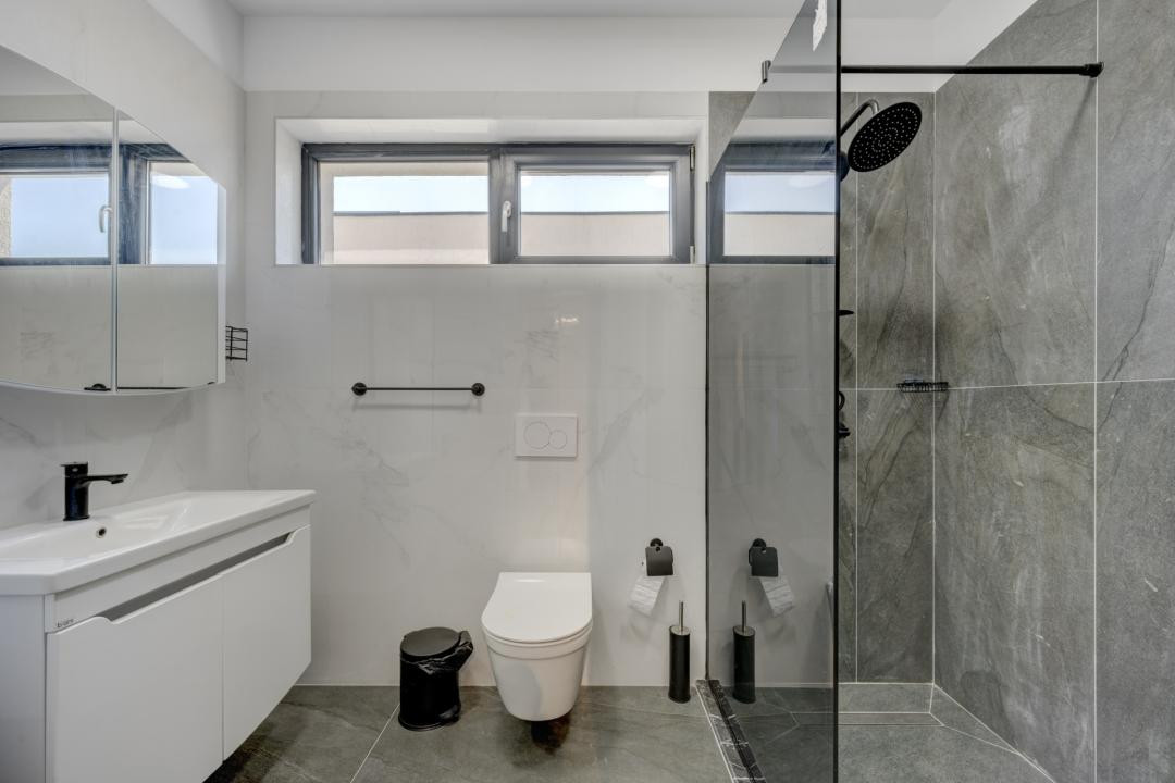 VilA moderne de vânzare în Tunari - 210 mp - Curte proprie -Terasă -0%COMISION 