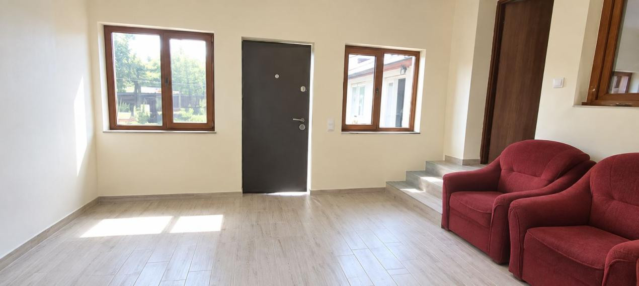 Chirie la casa  individuala , curte si gradina 