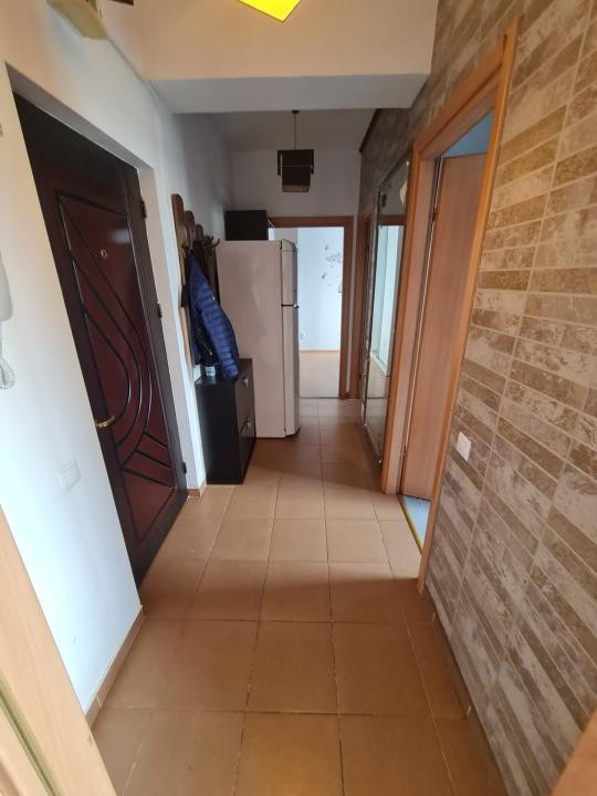 Apartament cu 2 camere decomandate pr str Silvestru-Gara Mare