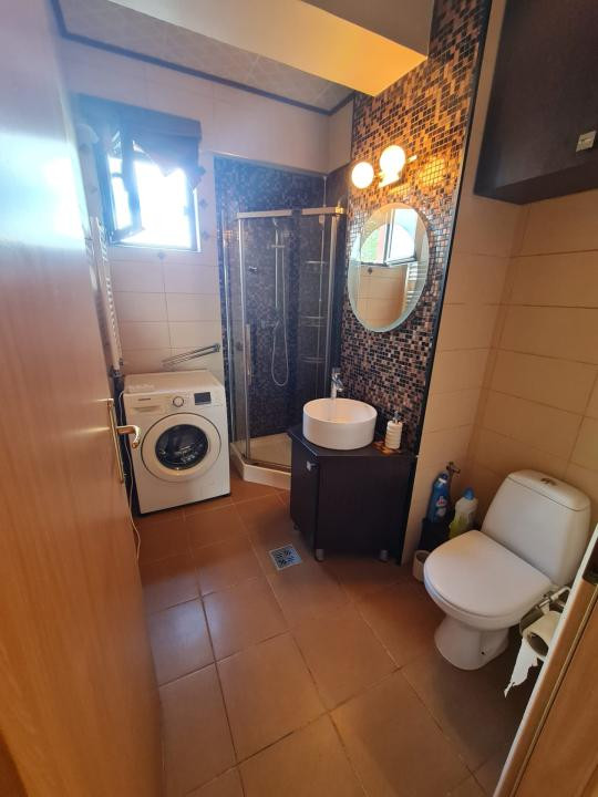 Apartament cu 2 camere decomandate pr str Silvestru-Gara Mare