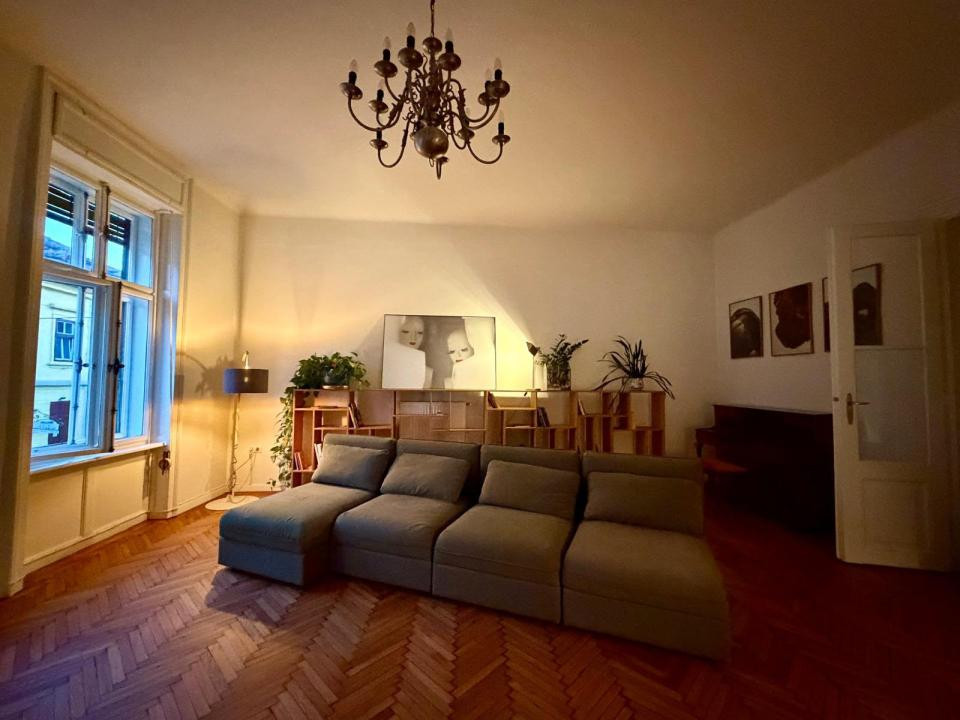 Apartament cu 4 camere și 4 băi de închiriat | Strada Avram Iancu Centru Istoric