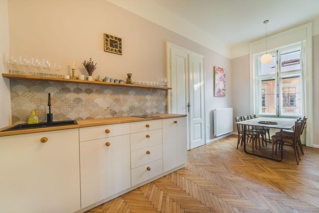 Apartament cu 4 camere și 4 băi de închiriat | Strada Avram Iancu Centru Istoric
