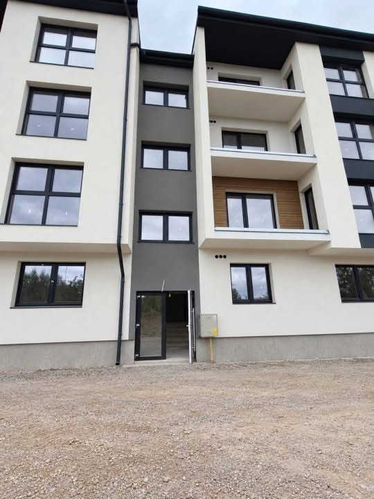 Apartament 3 camere decomandat 