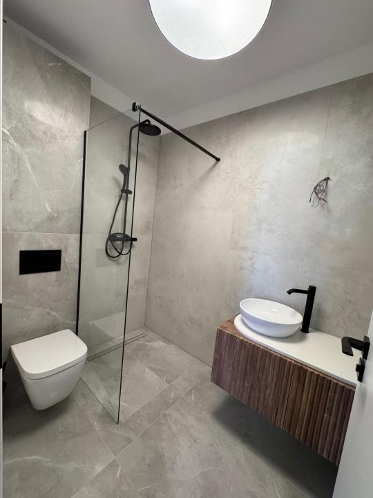 Apartament premium cu 3 camere – design personalizat și terasă spațioasă 