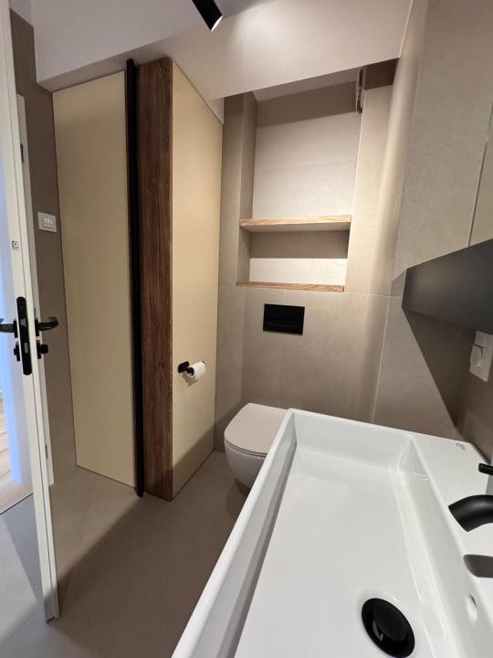 Apartament premium cu 3 camere – design personalizat și terasă spațioasă 
