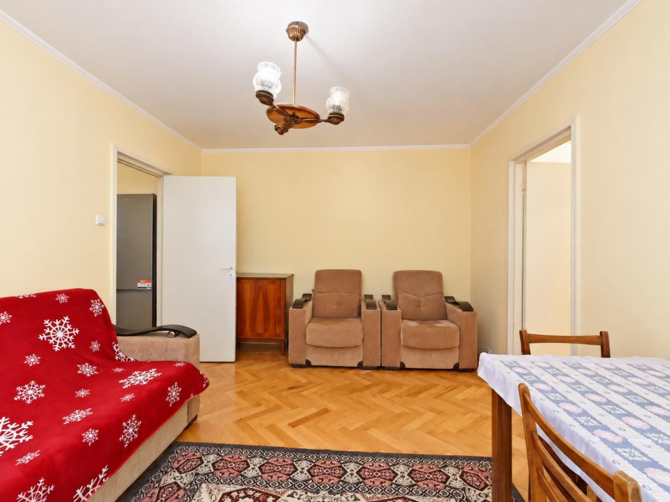 Închiriere apartament cu 2 camere, mobilat si utilat, strada Zizinului 