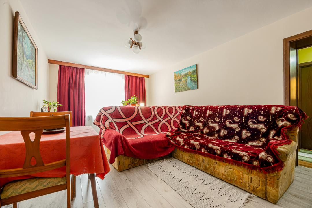 Vânzare apartament cu 3 camere, 80 mp, strada Vișinului – Zona Noua