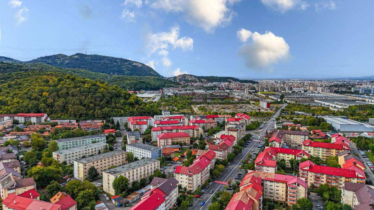 Vânzare apartament cu 3 camere, 80 mp, strada Vișinului – Zona Noua