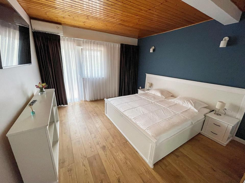 Mamaia-Sat/Pensiune cu 13 camere la cheie/Investiție/Venit imediat garantat 