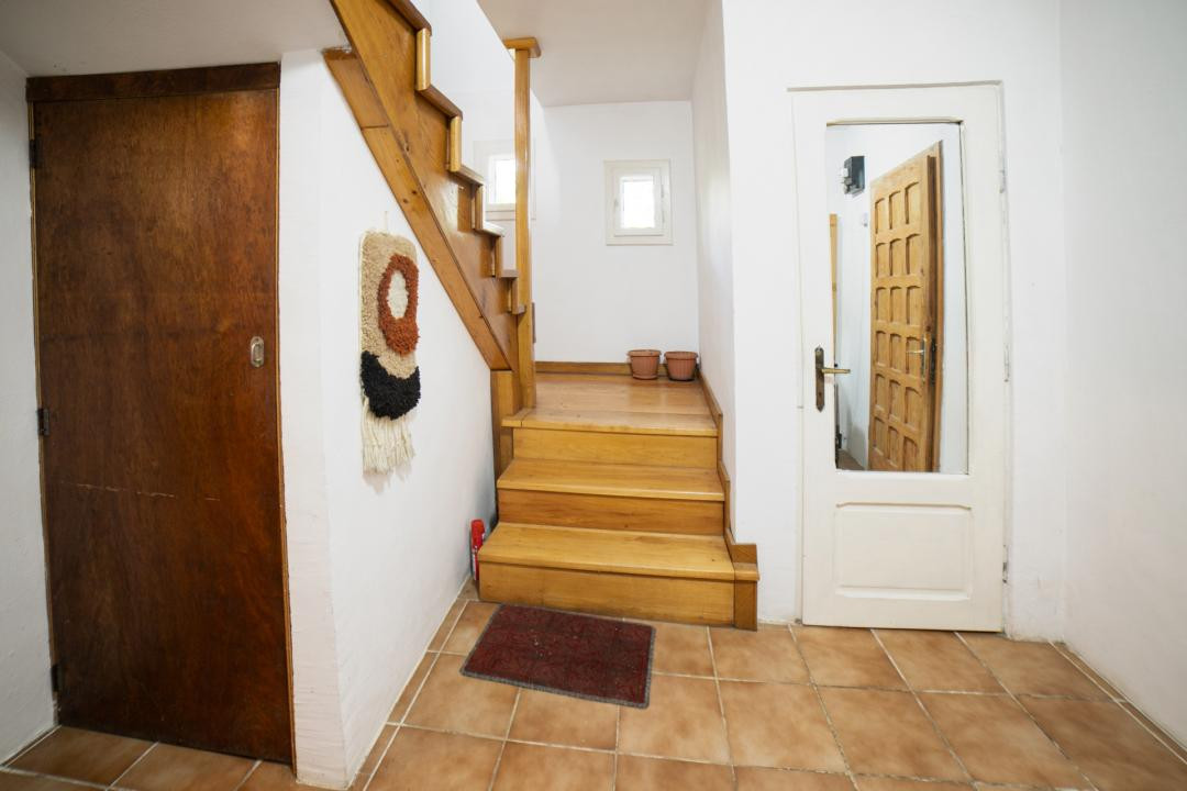 4 dormitoare, terasa acoperita, curte 1634 mp, Brebu, Prahova