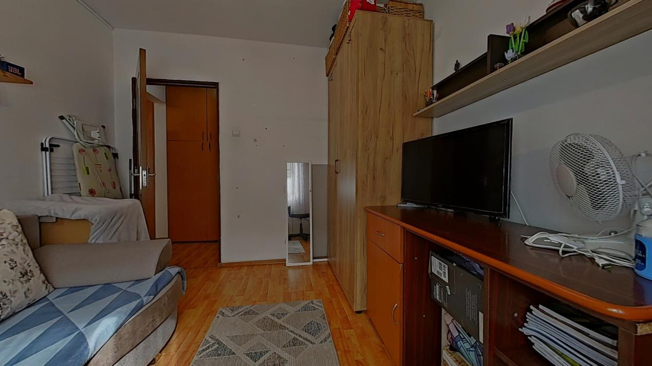 Apartament de vanzare, 3 camere cu parcare, Zona Gemenii