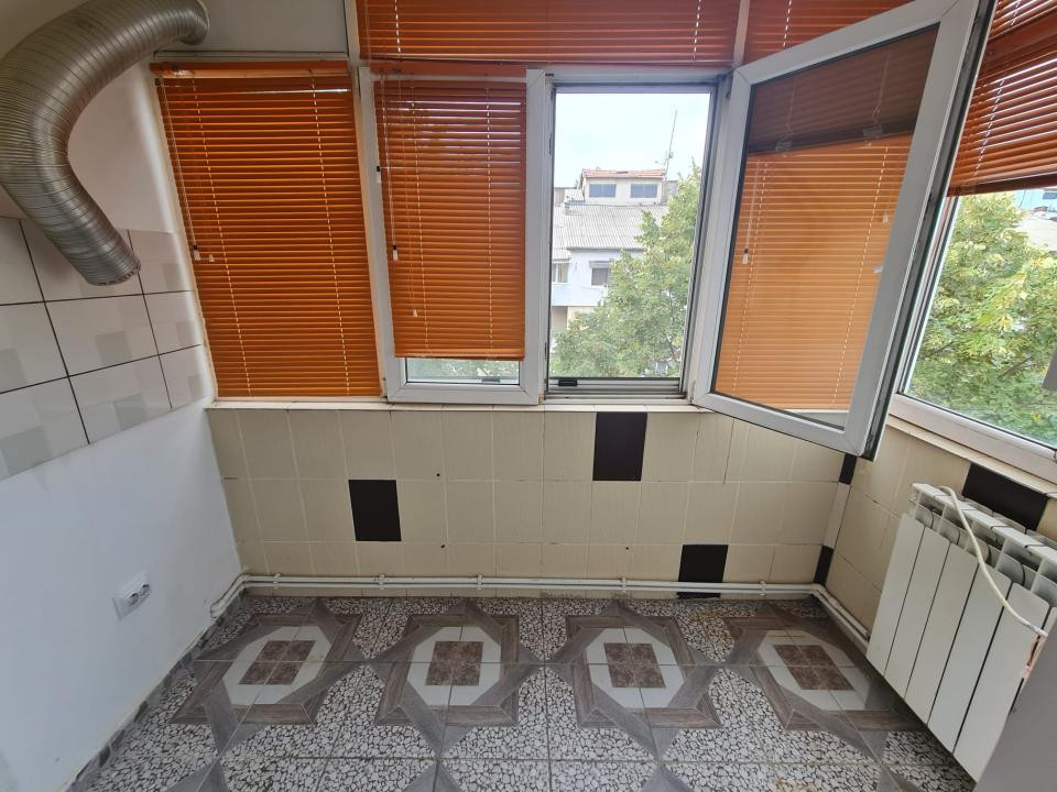 Apartament cu 3 camere decomandate si 2 bai, in Tomesti!