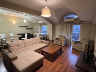 Apartament foarte spatios, romantic, Copou-Centru!
