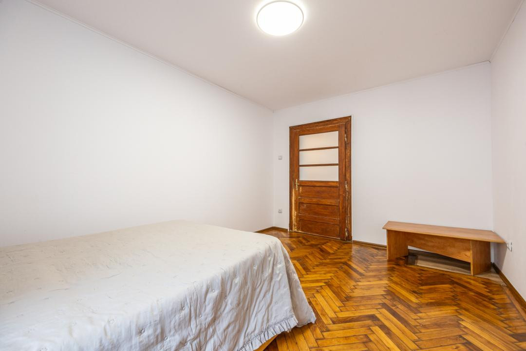Apartament in vila, 3 camere –  Centrul Vechi - Piata Unirii 
