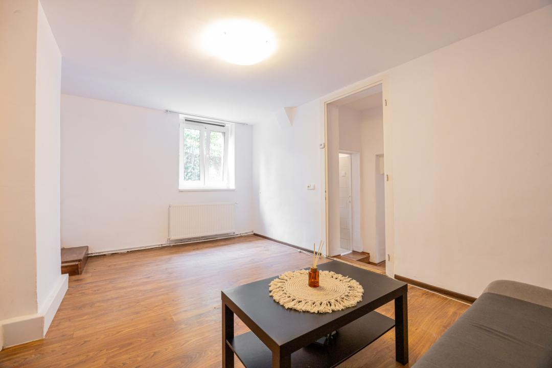Apartament in vila, 3 camere –  Centrul Vechi - Piata Unirii 