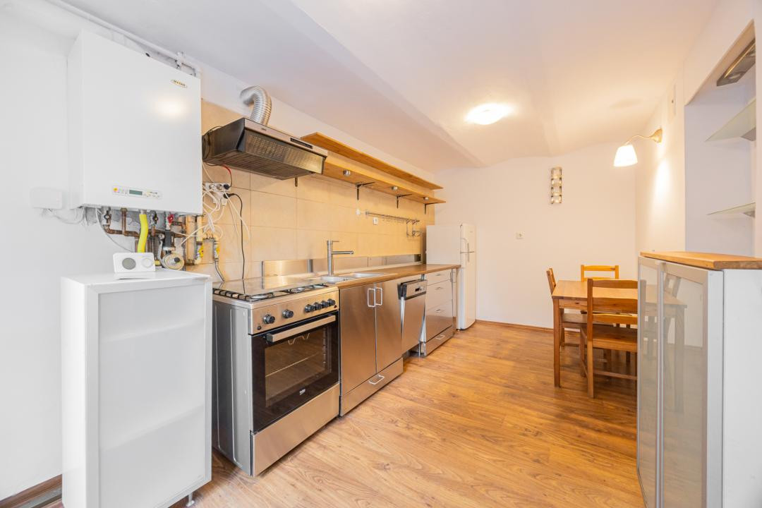 Apartament in vila, 3 camere –  Centrul Vechi - Piata Unirii 