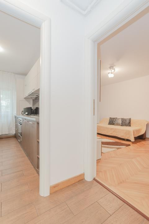 Apartament 3 camere de închiriat – Faleza Nord, Constanța