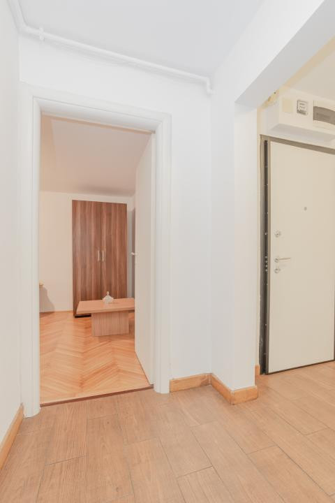 Apartament 3 camere de închiriat – Faleza Nord, Constanța