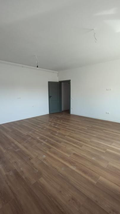 Apartament 3 camere, decomandat, Doamna Stanca Selimbar