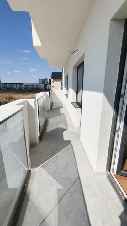 Apartament doua camere, bucatarie separata, decomandat