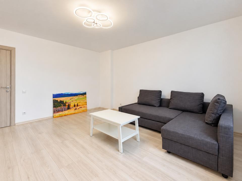 Închiriere apartament cu 2 camere, renovat si spatios - Strada Lungă