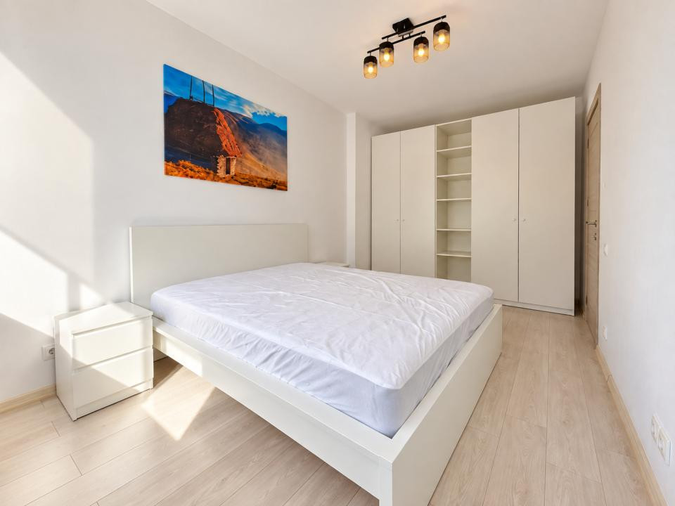 Închiriere apartament cu 2 camere, renovat si spatios - Strada Lungă