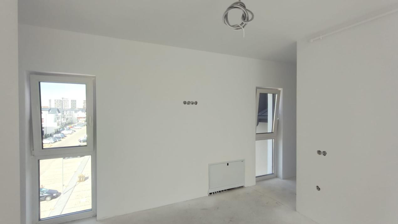 Apartament trei camere, trei balcoane 