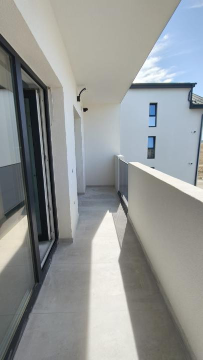 Apartament cu 3 camere si 3 balcoane