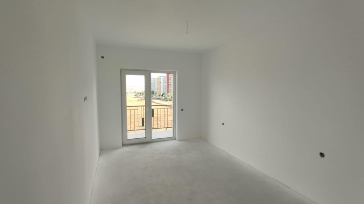 Apartament cu 3 camere si 3 balcoane
